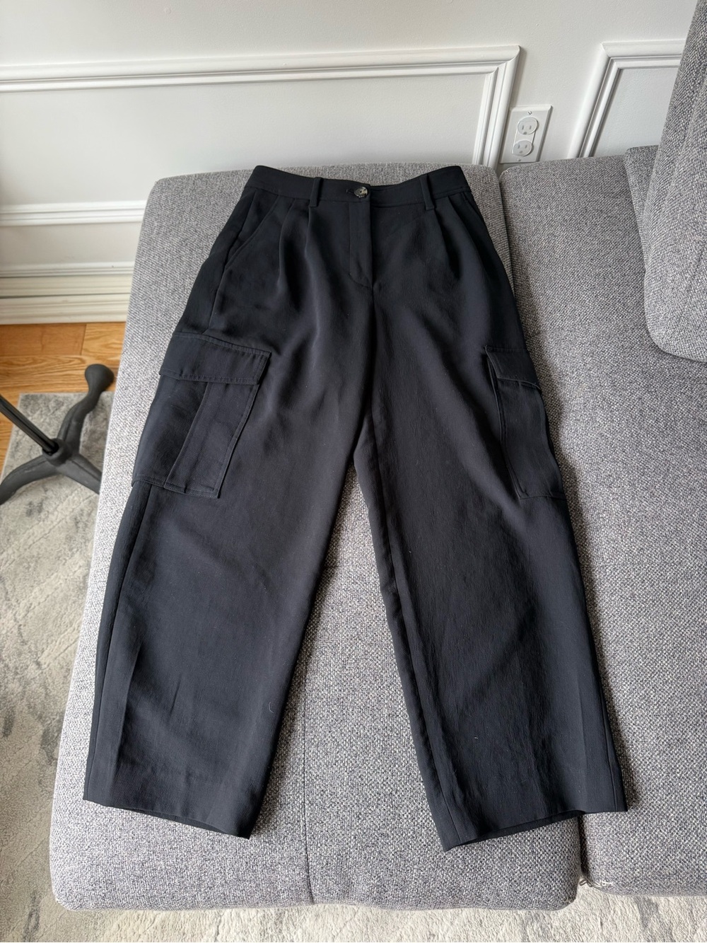 Aritzia Wilfred Black Cargo Trousers